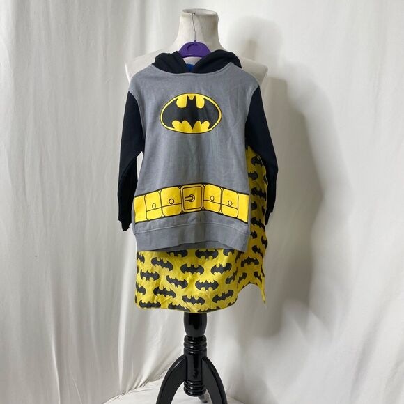 Boys Size 4 to 5 Batman Hoodie With Cape DC Comics Grey and Yellow Long Sleeve - Picture 2 of 11